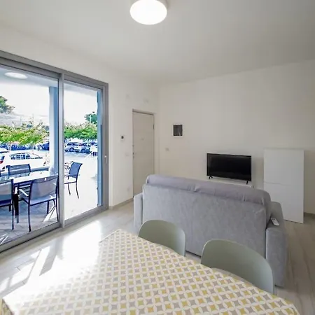Casa Per Vacanze In Riva Al Mare * Pineto